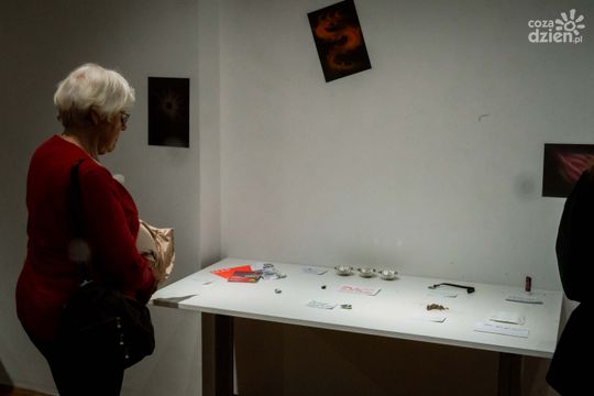 Wernisaż wystawy - „W polu (nie) widzenia. Rzeczy, które czekają, aż je dostrzeżesz”