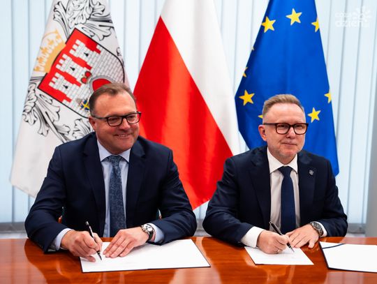 Podpisanie porozumienia o współpracy pomiędzy Gminą Miasta Radomia a spółką Polskie Porty Lotnicze S.A. (zdjęcia)