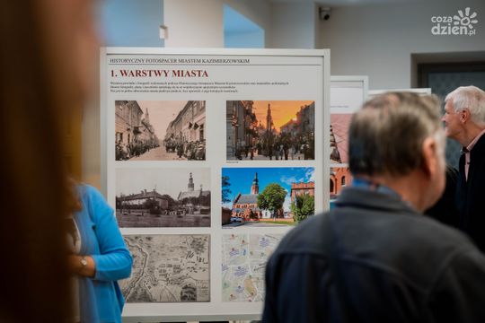 2026.09.25 Miasto Kazimierzowskie - wernisaż wystawy fotografii i archiwaliów