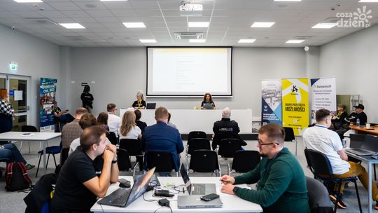 HackTYwathon Radom 2026: "Hack The War" (zdjęcia)