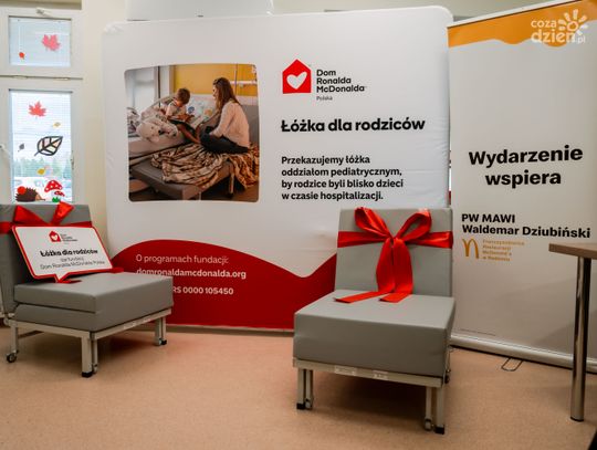 Przekazanie łóżek od Fundacji Dom Ronalda McDonalda (zdjęcia)
