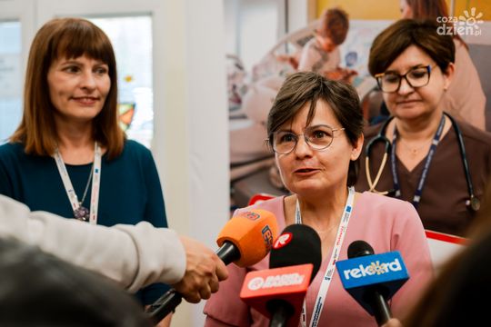 Przekazanie łóżek od Fundacji Dom Ronalda McDonalda (zdjęcia)