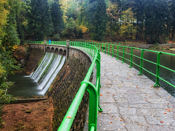 zapora-na-lomnicy-w-karpaczu