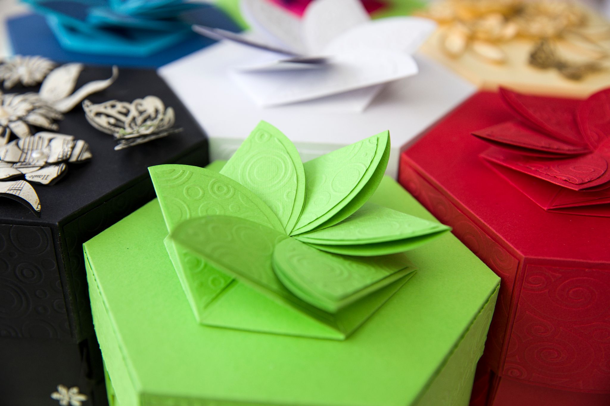 rozkładane pudełka prezentowe