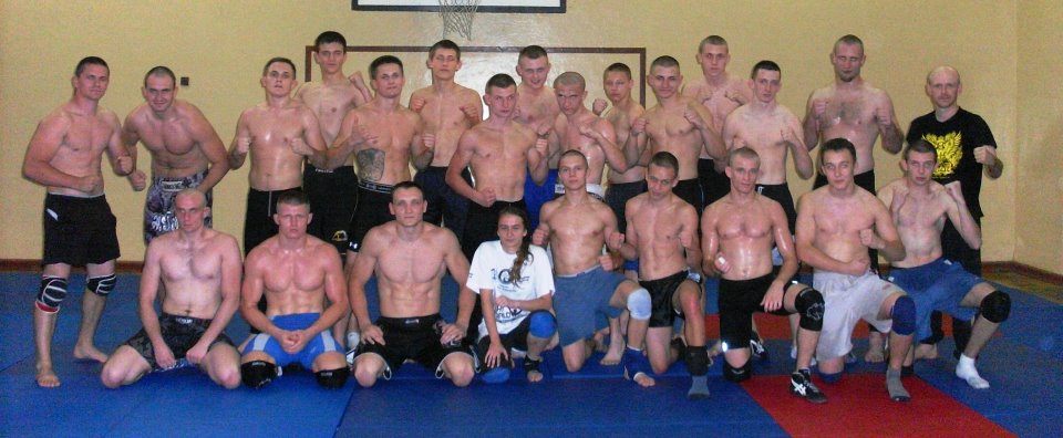 Zawodnicy RKT Radom podczas obozu przygotowawczego wraz z trenerem Arminem Anfinogienowem