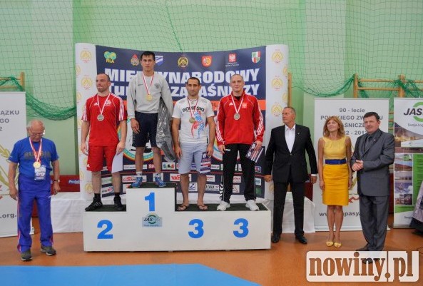 Podium w kategorii do 75kg. Piotr Przepiórka(POL) na III miejscu podium
