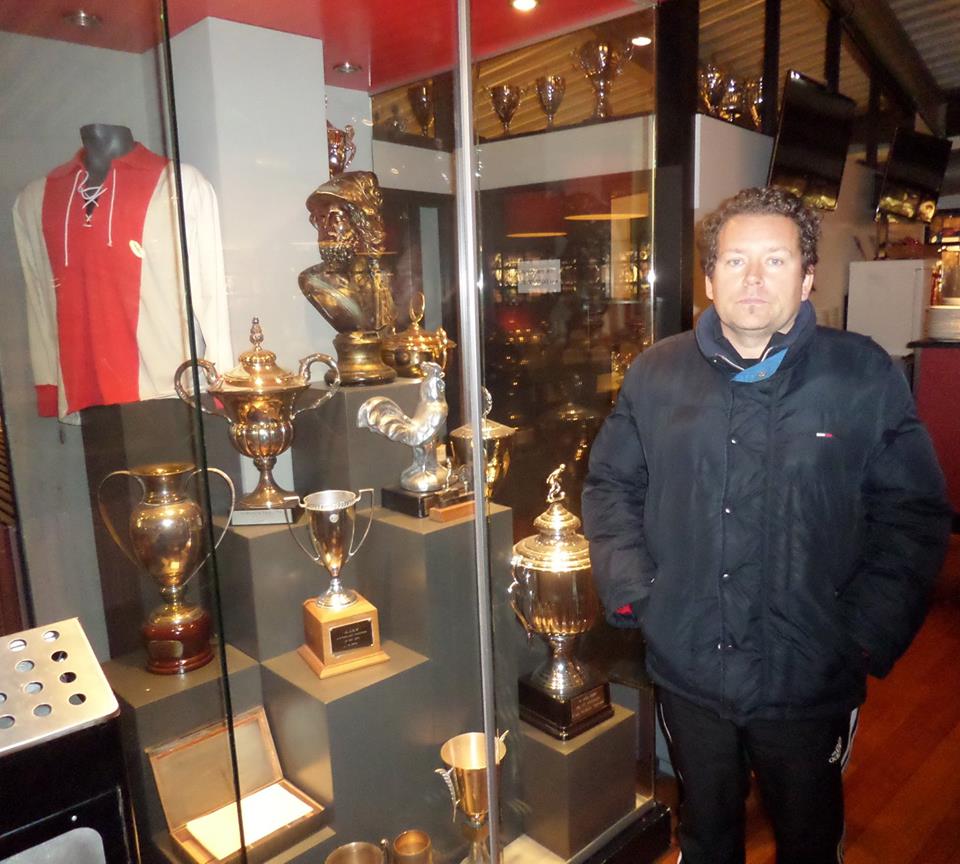 Sebastian Starobrat w muzeum Ajaksu / źródło: facebook Sebastian Starobrat