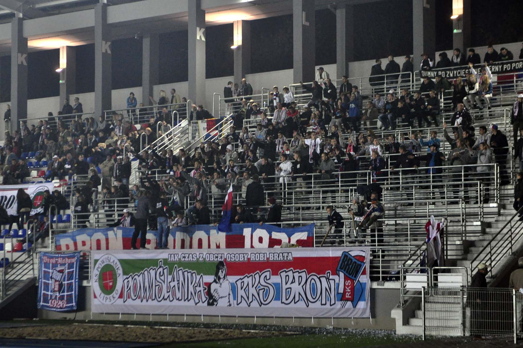 Kibice z Narutoiwcza pragną zwycięstwa Broni w Sieradzu fot. S W