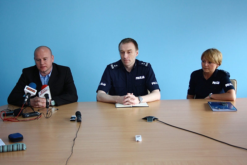 Arkadiusz Bednarz (pierwszy z lewej) zadba o bezpieczeństwo Chorwatów podczas EURO fot. Ł S