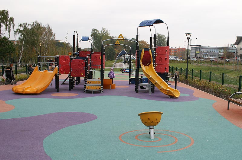 Plac zabaw przy Galerii Słonecznej Plac zabaw przy Galerii Słonecznej